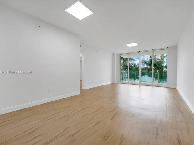 3340 NE 190th St # 502, Aventura FL 33180