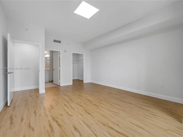 3340 NE 190th St # 502, Aventura FL 33180