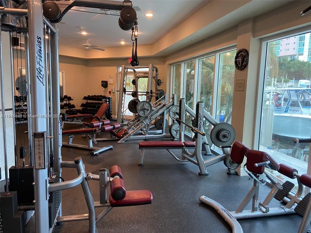 3340 NE 190th St # 502, Aventura FL 33180