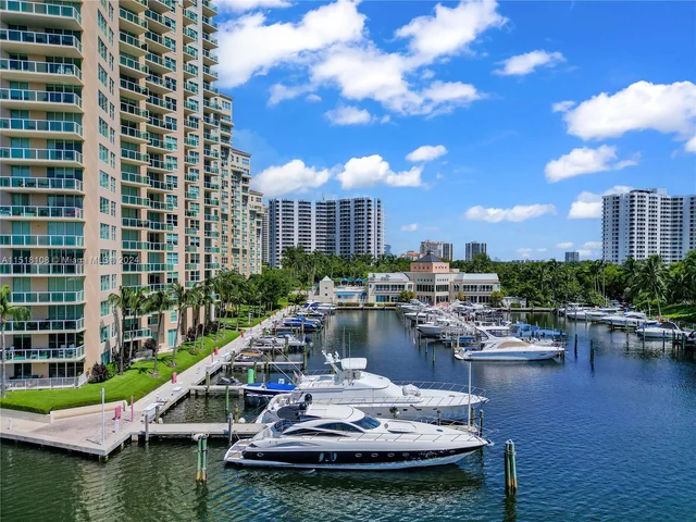 3340 NE 190th St # 502, Aventura FL 33180