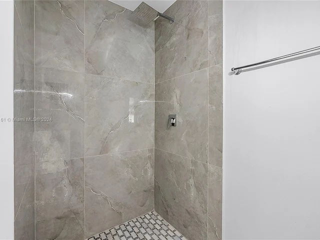 878 NW 81st Way, Plantation FL 33324