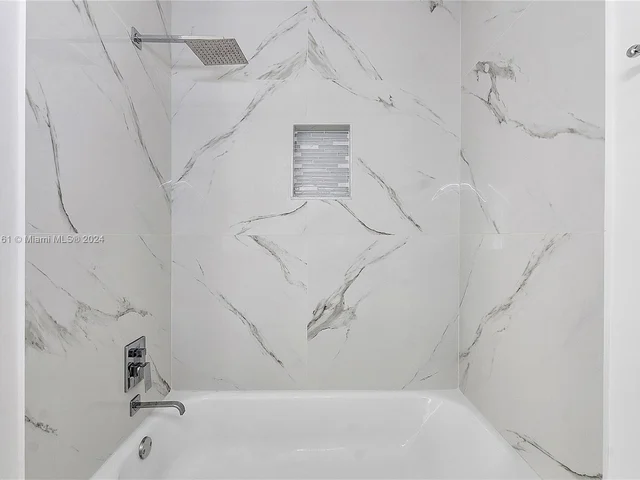 878 NW 81st Way, Plantation FL 33324