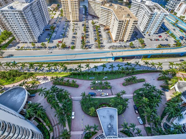 1830 S Ocean Dr # 2806, Hallandale Beach FL 33009