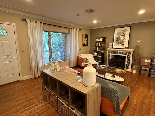 441 Sansovino Ave, Coral Gables FL 33146