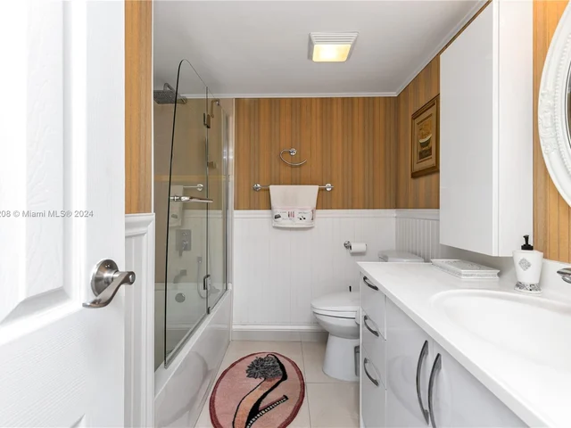 2301 S Ocean Dr # 1806, Hollywood FL 33019