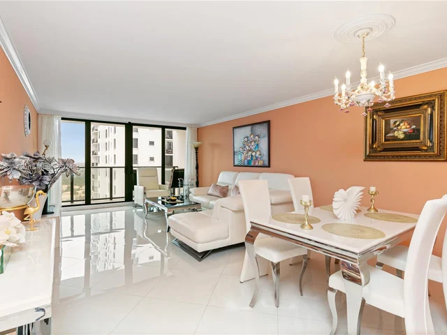 2301 S Ocean Dr # 1806, Hollywood FL 33019