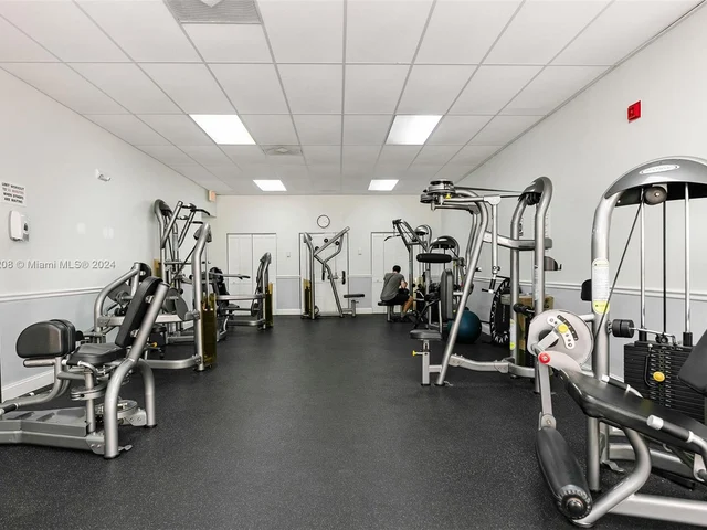 2301 S Ocean Dr # 1806, Hollywood FL 33019