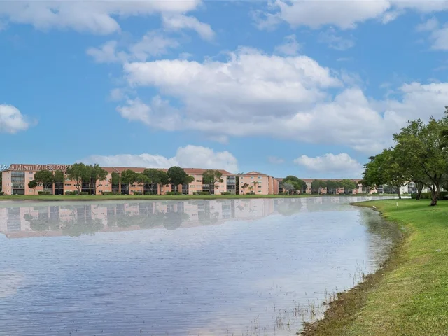 701 SW 141st Ave # 412R, Pembroke Pines FL 33027