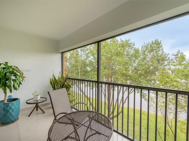 701 SW 141st Ave # 412R, Pembroke Pines FL 33027