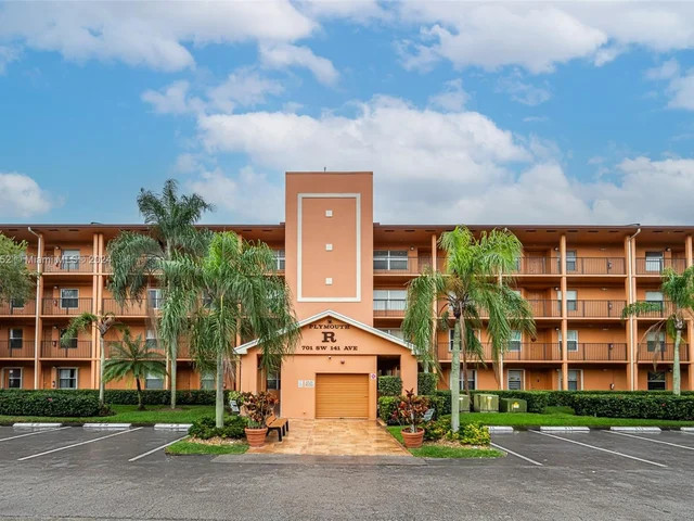 701 SW 141st Ave # 412R, Pembroke Pines FL 33027