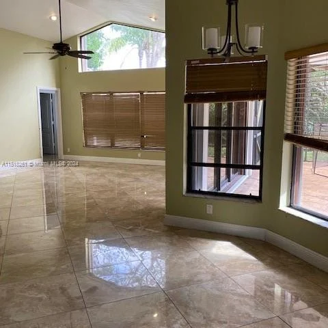 1068 Twin Branch Ln, Weston FL 33326