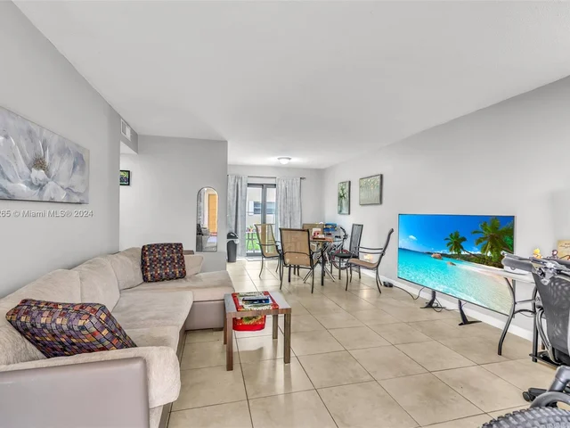 3090 Coral Springs Dr # 4, Coral Springs FL 33065