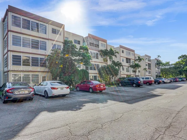 4047 NW 16th St # 206, Lauderhill FL 33313