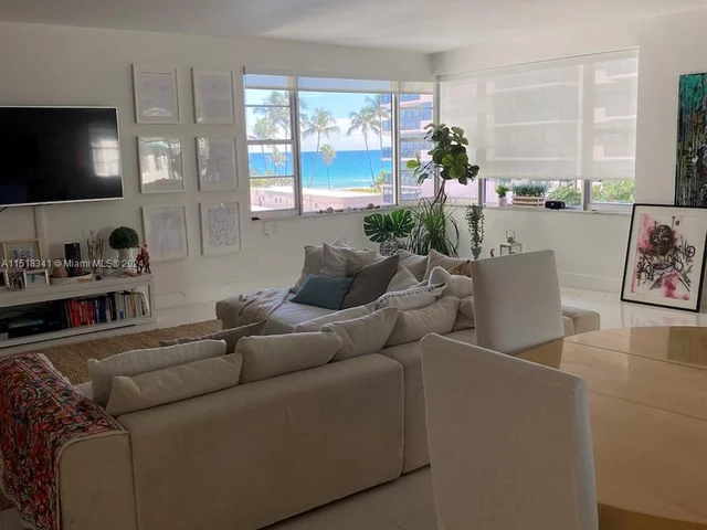 5255 Collins Ave # 3C, Miami Beach FL 33140