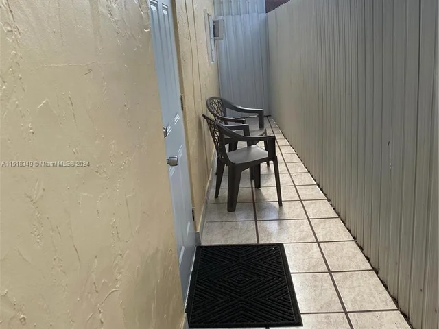 13360 SW 43rd St # 1, Miami FL 33175