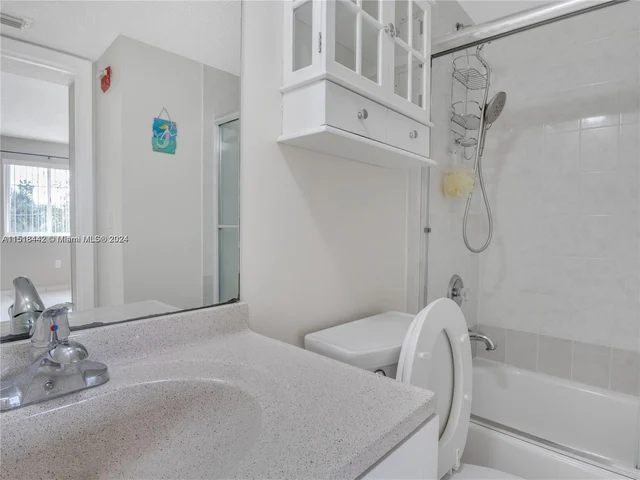 4691 NW 9th St # 202, Miami FL 33126