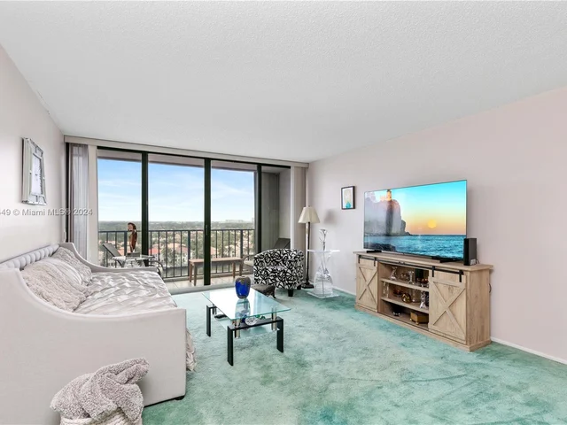 2401 S Ocean Dr # 1106, Hollywood FL 33019