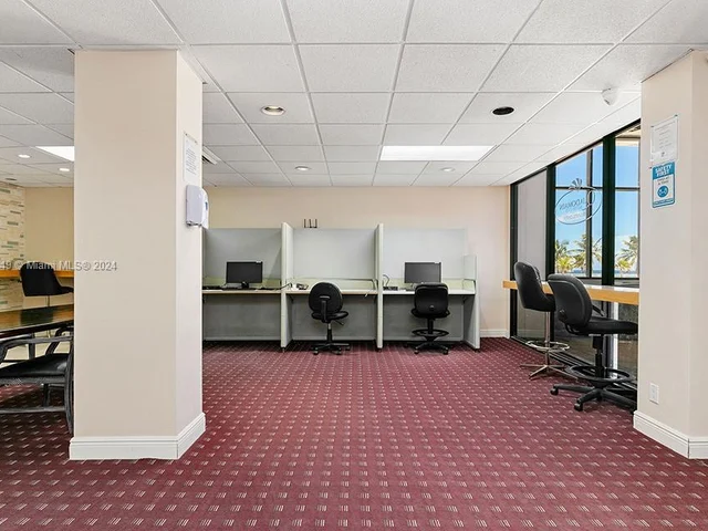 2401 S Ocean Dr # 1106, Hollywood FL 33019