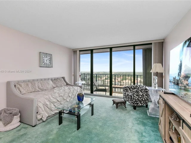 2401 S Ocean Dr # 1106, Hollywood FL 33019