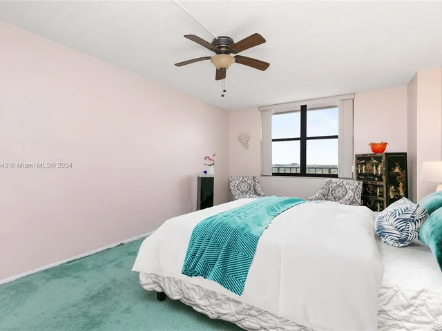2401 S Ocean Dr # 1106, Hollywood FL 33019