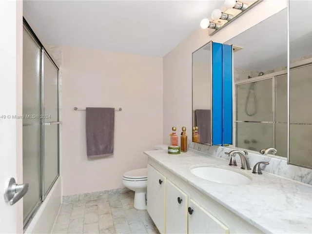 2401 S Ocean Dr # 1106, Hollywood FL 33019