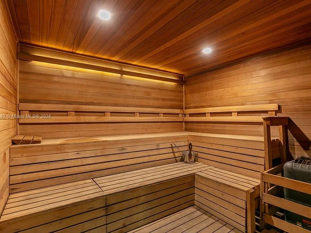 2401 S Ocean Dr # 1106, Hollywood FL 33019