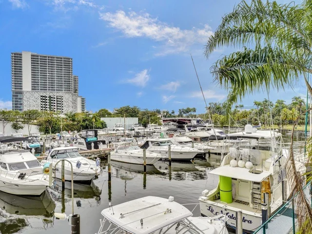 1720 NW N River Dr # 210, Miami FL 33125