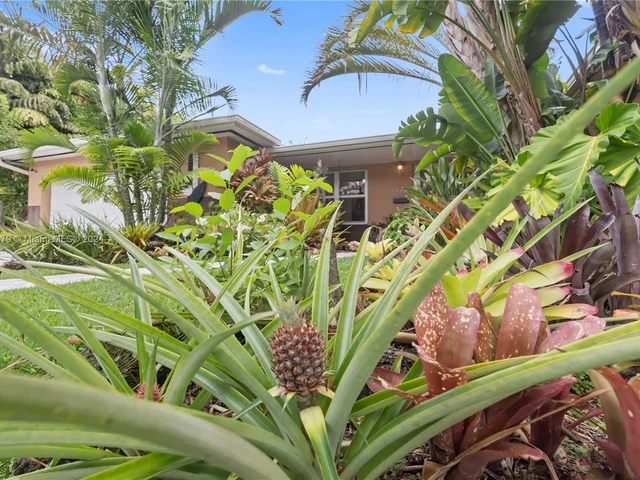 10337 SW 118th St, Miami FL 33176