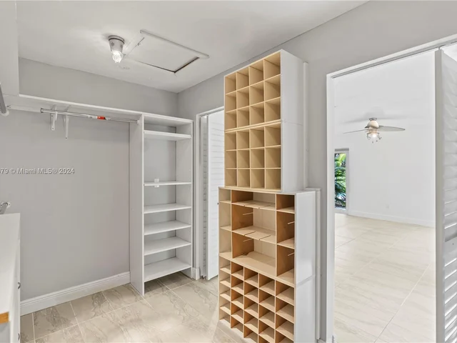 10337 SW 118th St, Miami FL 33176