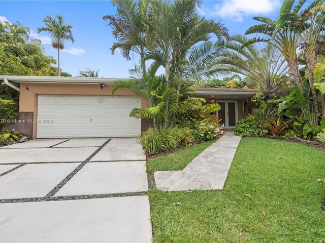 10337 SW 118th St, Miami FL 33176