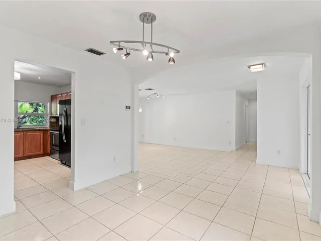 10337 SW 118th St, Miami FL 33176