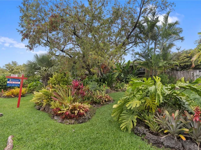 10337 SW 118th St, Miami FL 33176