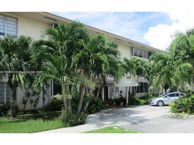 1600 NE 114th St # 302, Miami FL 33181