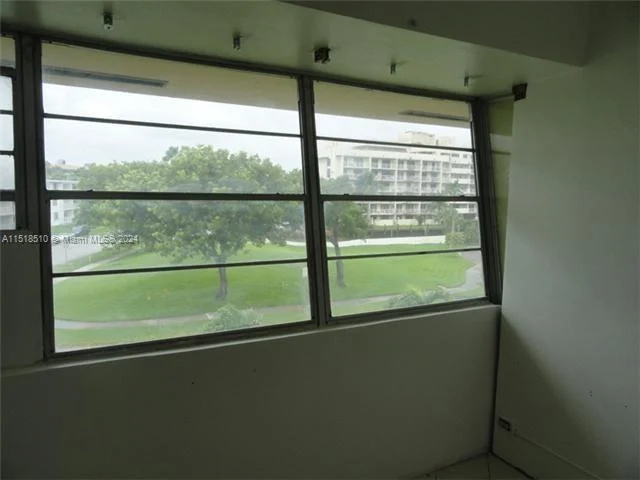 1600 NE 114th St # 302, Miami FL 33181