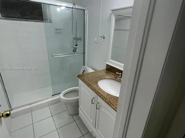 1600 NE 114th St # 302, Miami FL 33181