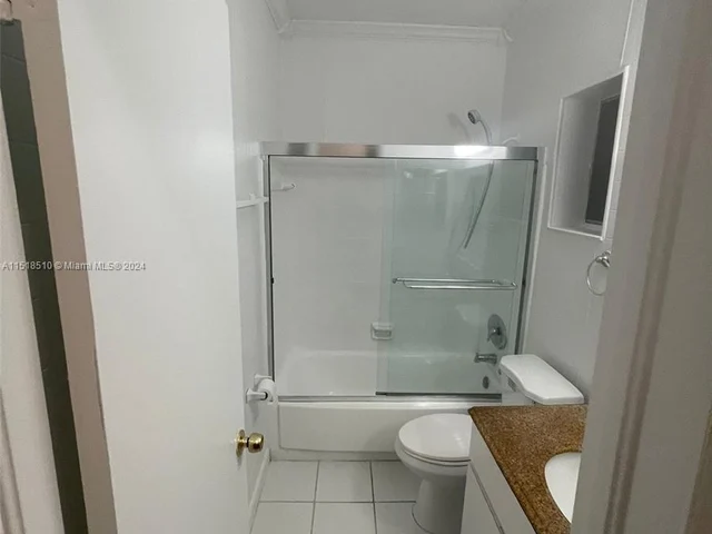 1600 NE 114th St # 302, Miami FL 33181