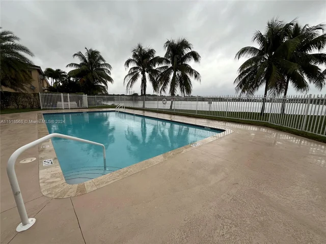 13916 SW 172nd Ln # 13916, Miami FL 33177