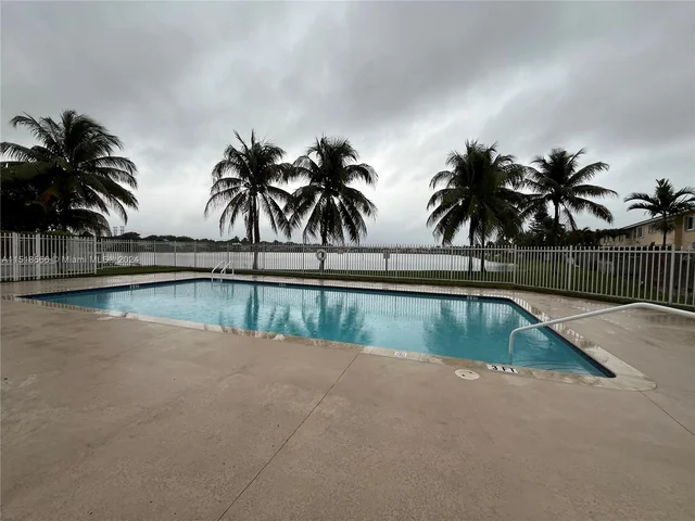 13916 SW 172nd Ln # 13916, Miami FL 33177