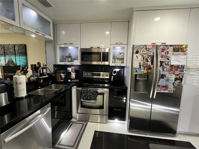 13916 SW 172nd Ln # 13916, Miami FL 33177