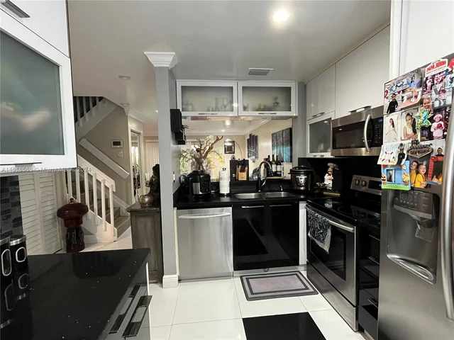 13916 SW 172nd Ln # 13916, Miami FL 33177