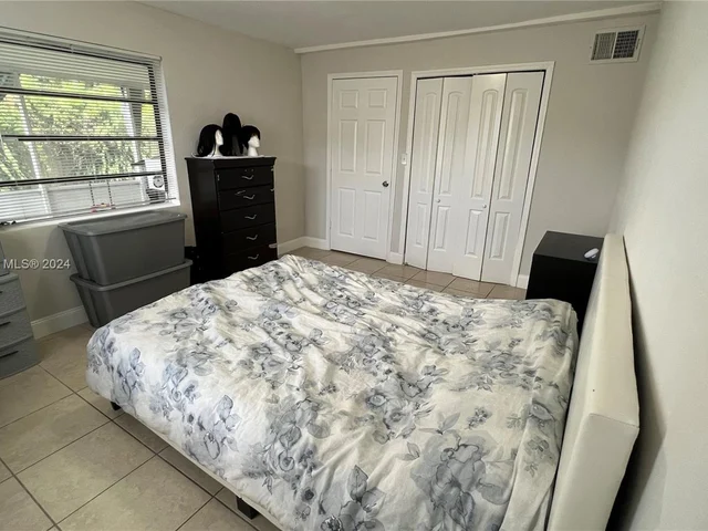 2206 SW 13th St, Fort Lauderdale FL 33312