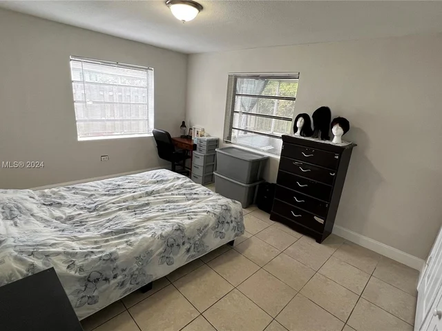 2206 SW 13th St, Fort Lauderdale FL 33312