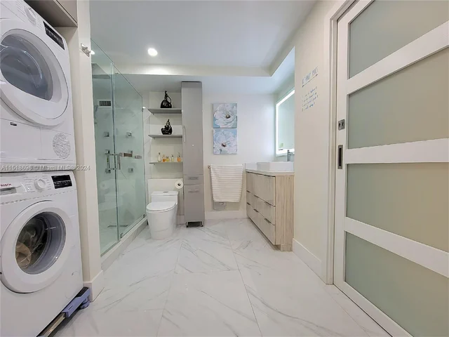 2030 S Ocean Dr # 1519, Hallandale Beach FL 33009