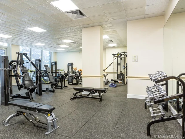 2030 S Ocean Dr # 1519, Hallandale Beach FL 33009