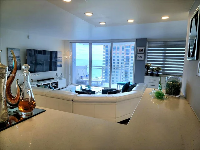 2030 S Ocean Dr # 1519, Hallandale Beach FL 33009