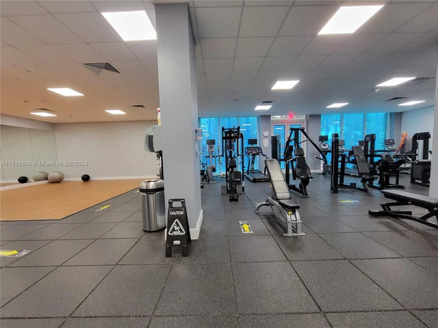 2030 S Ocean Dr # 1519, Hallandale Beach FL 33009