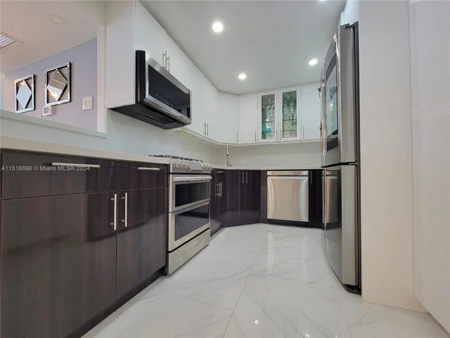 2030 S Ocean Dr # 1519, Hallandale Beach FL 33009