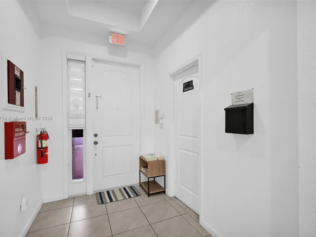 4173 NE 20th St, Homestead FL 33033