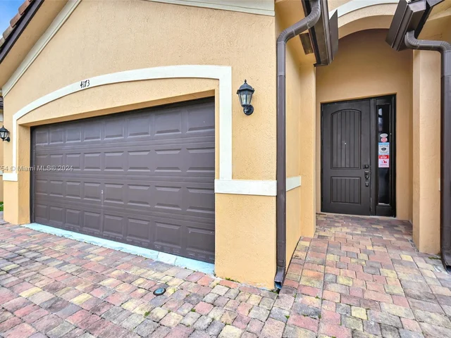 4173 NE 20th St, Homestead FL 33033