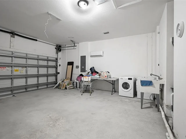 4173 NE 20th St, Homestead FL 33033